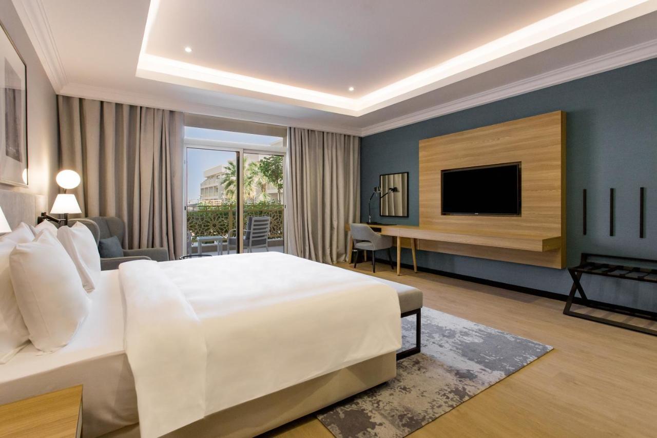Hotel Radisson Airport 4*